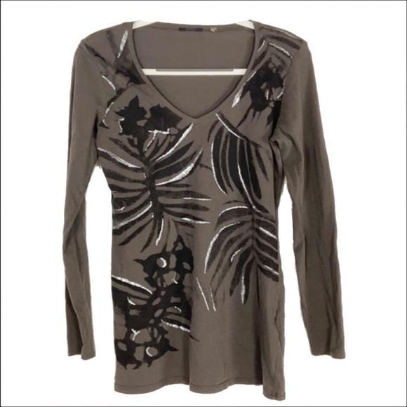Tahari V-neck dark gray with black & silver foil print leaf thin long sleeve top - Picture 1 of 11